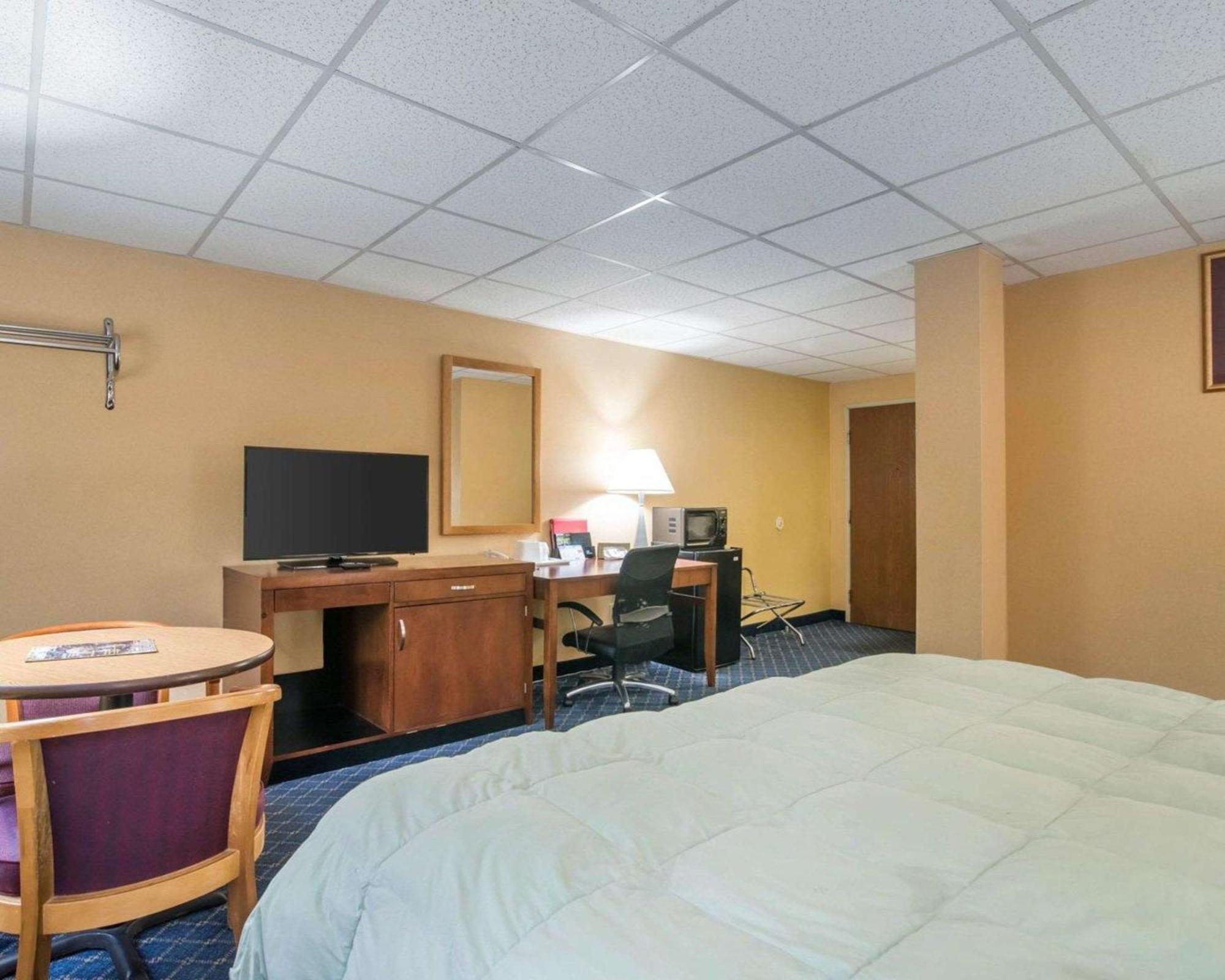 King Room - Non-Smoking
