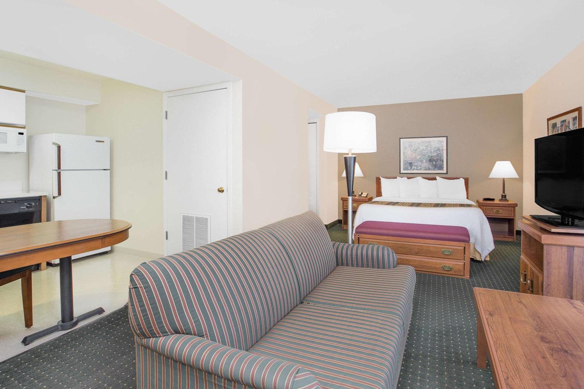 Studio Suite with a Queen Bed - Non Smoking