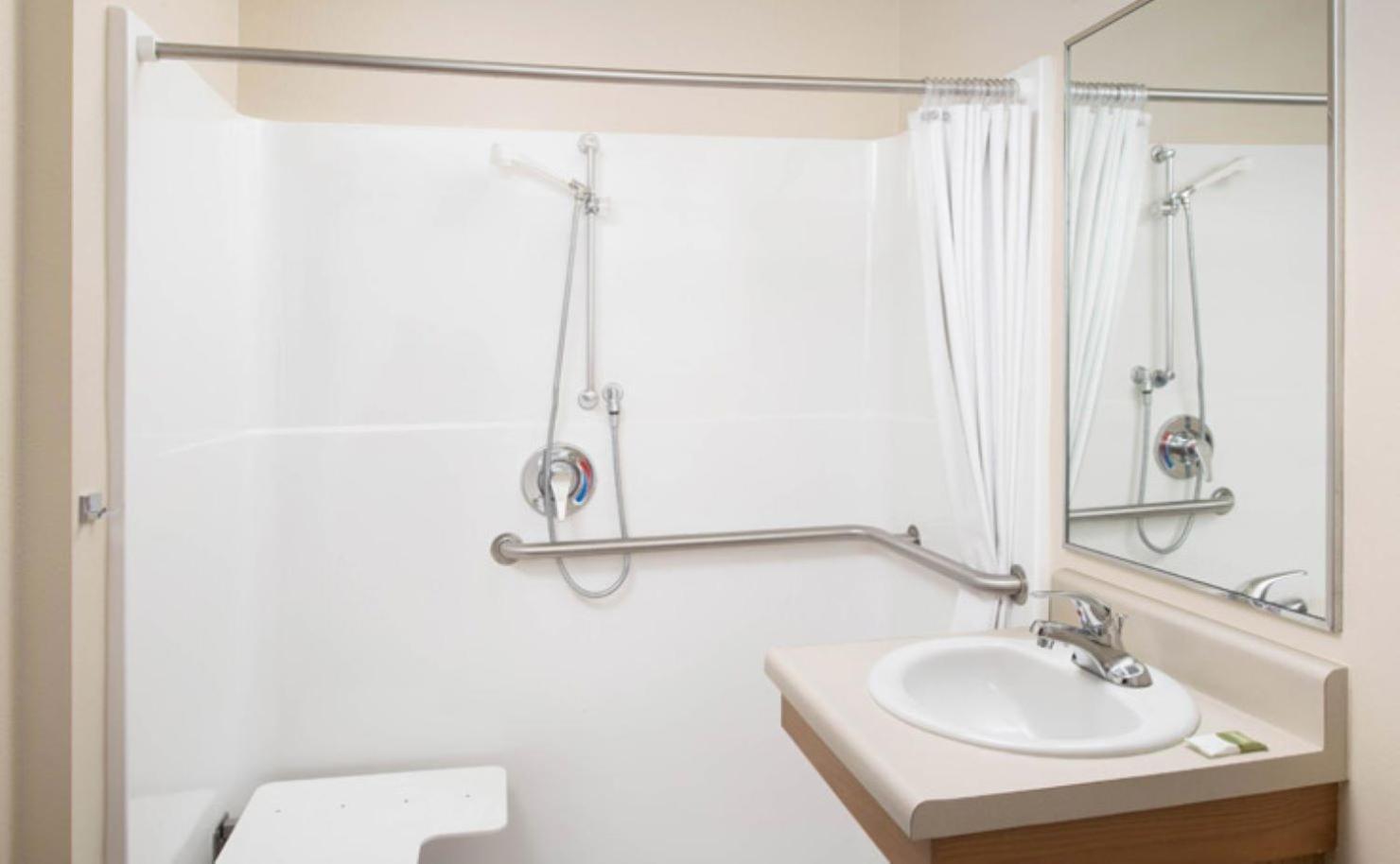 Double Room with Roll In Shower - Disability Access/Non-Smoking