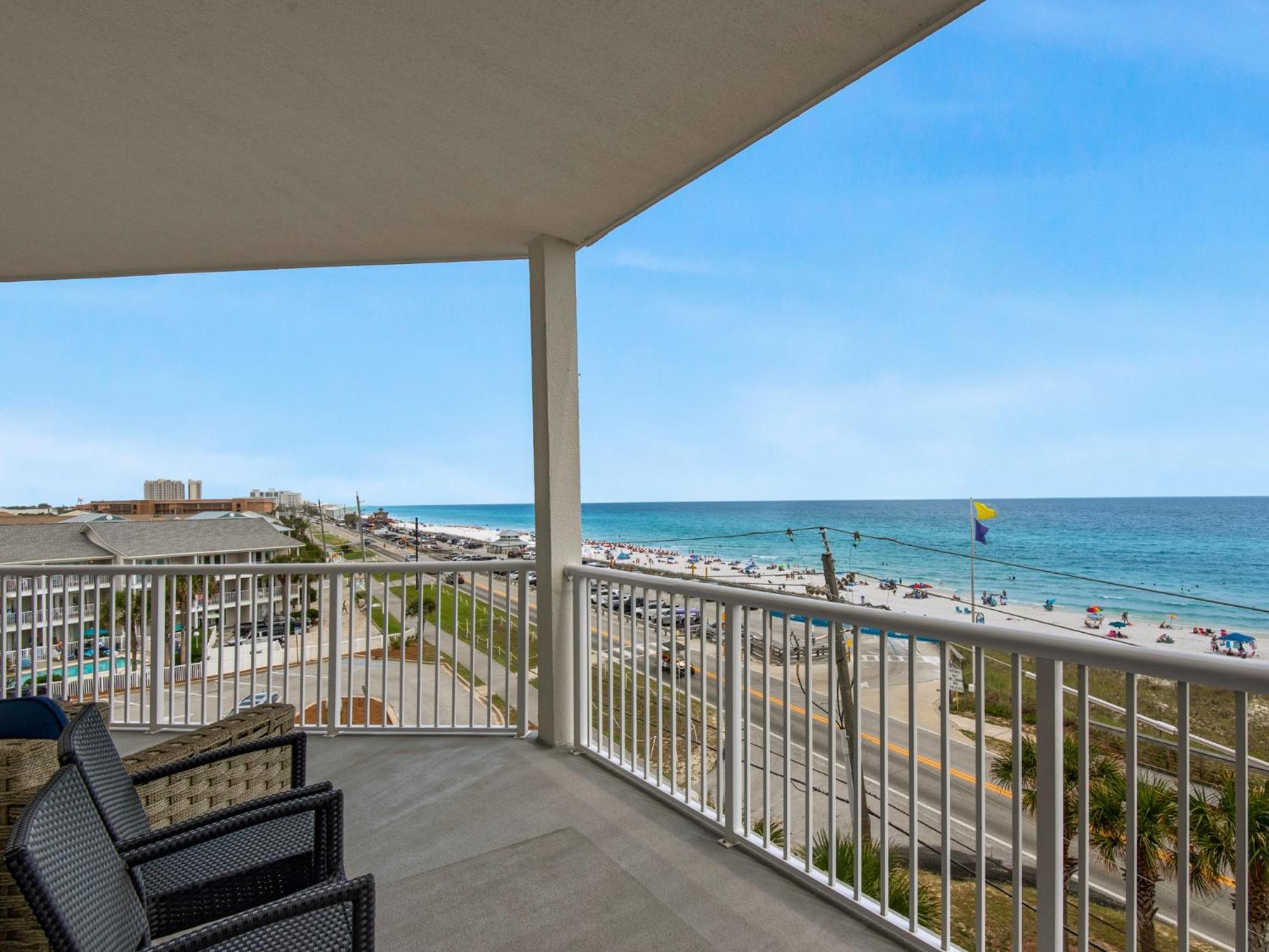 Three-Bedroom Apartment with Ocean View