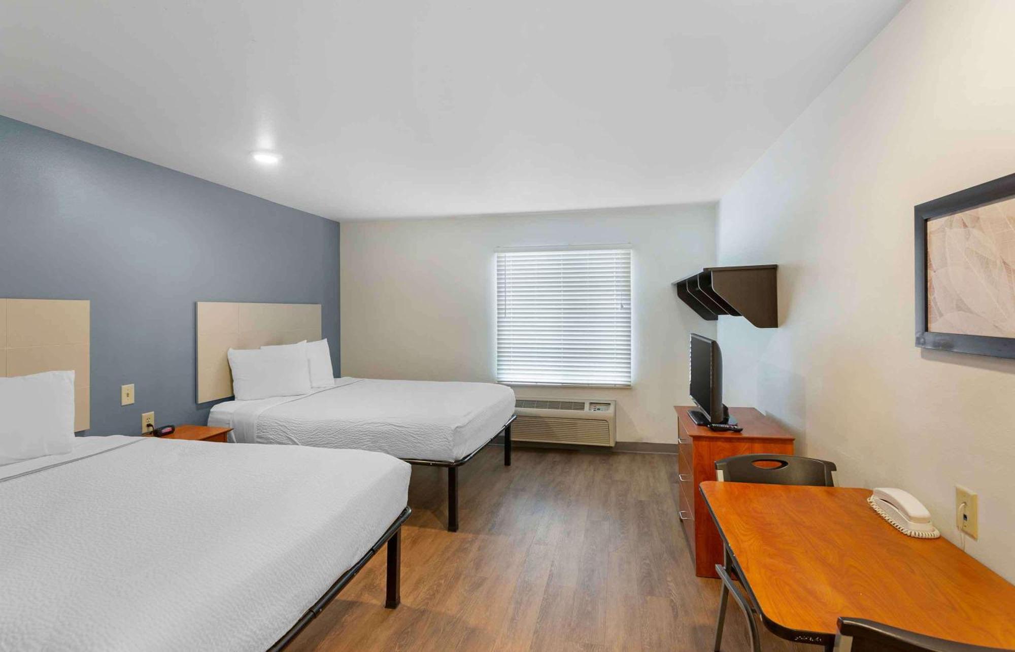 Standard Queen Room with Two Queen Beds - Non-Smoking
