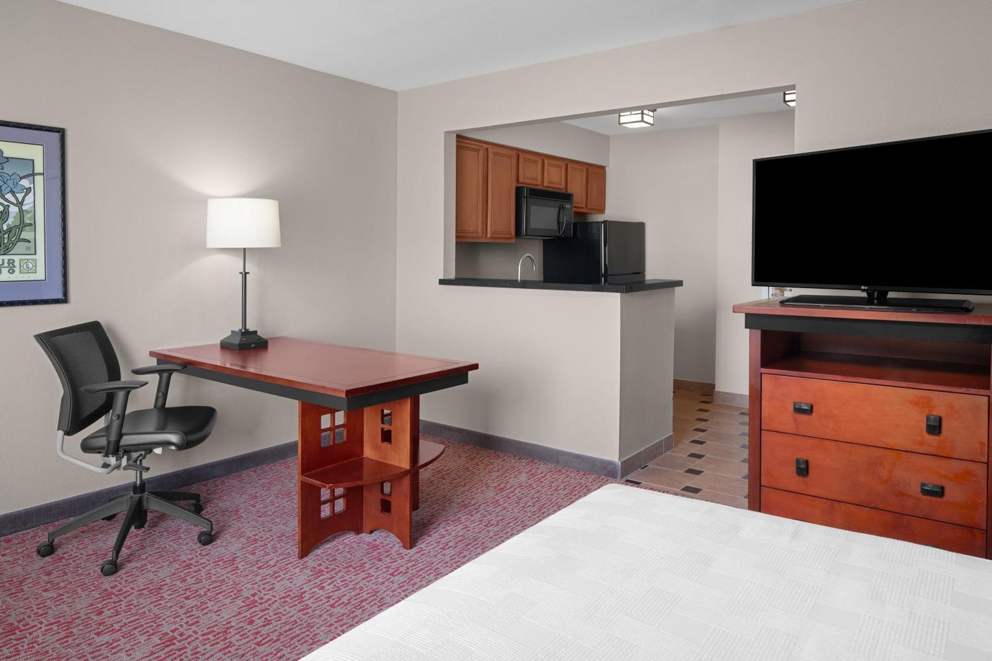 Studio Suite - Disability Access with Roll In Shower