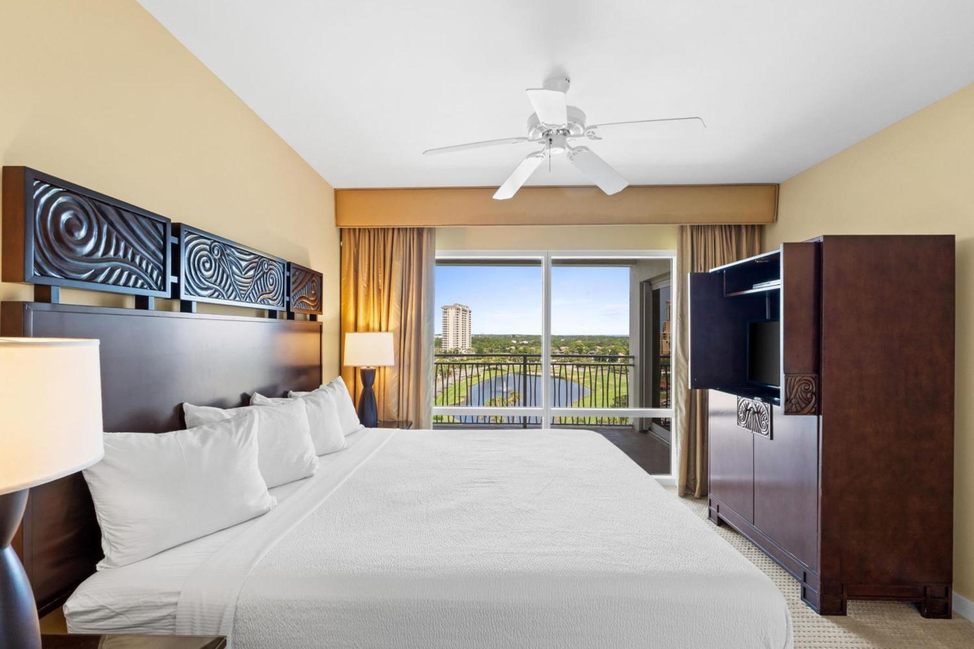 One-Bedroom Apartment with Pool View