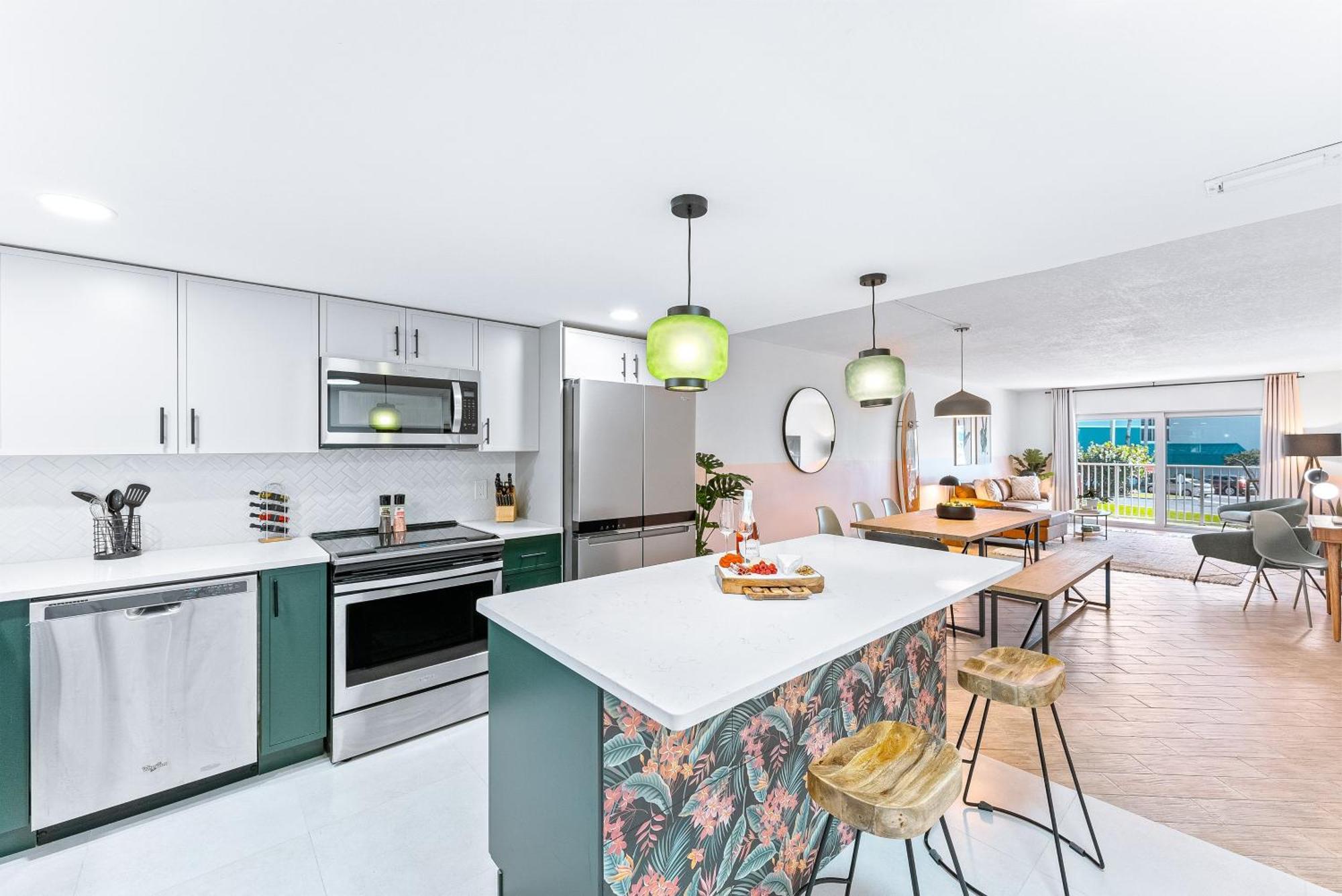 Deluxe Three-Bedroom Condo with Resort Views - Unit #29,1739497827:JPEG