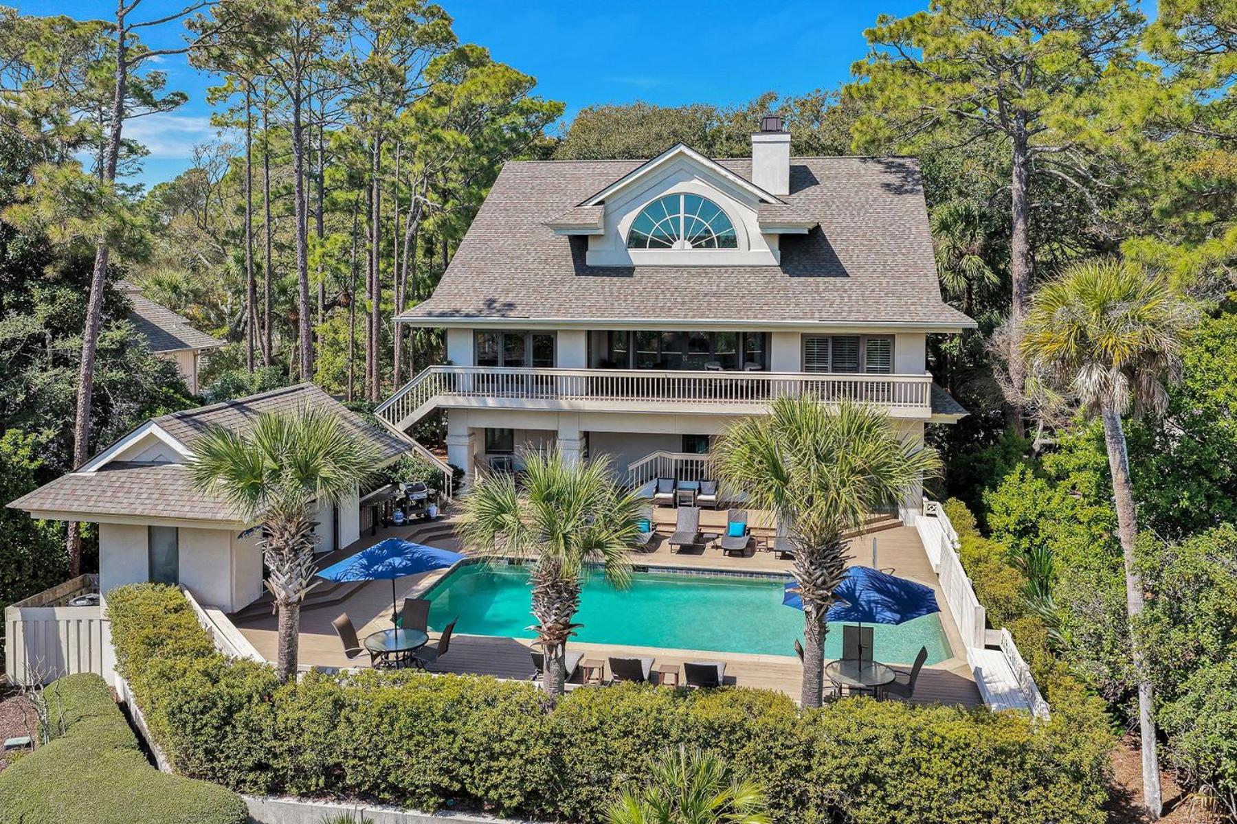 Five-Bedroom Holiday Home