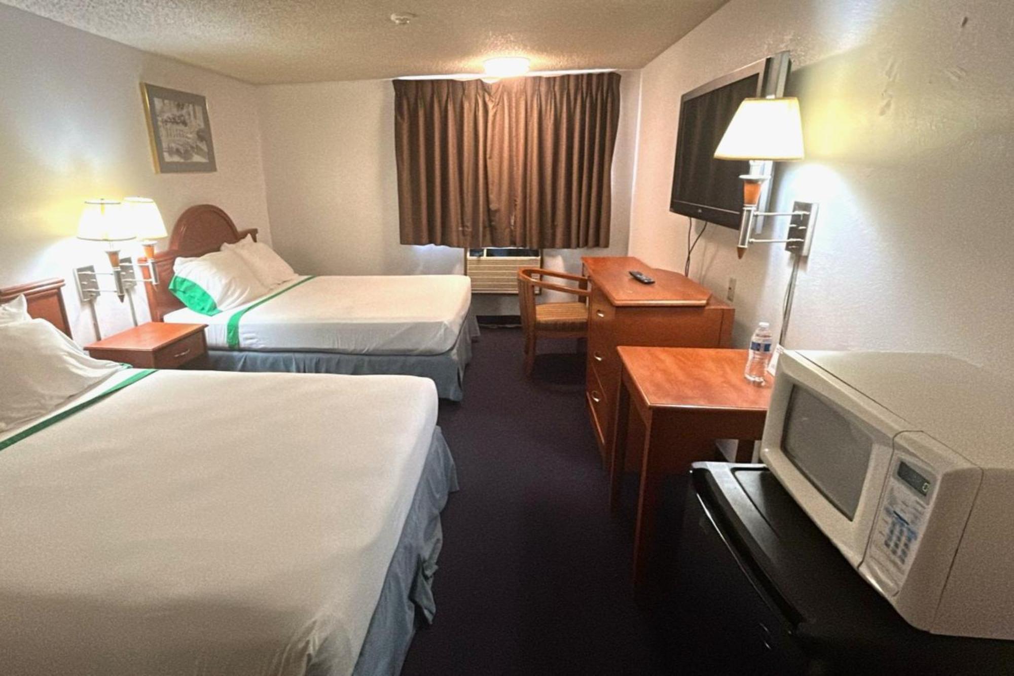2 Queen Beds Accessible Non-Smoking