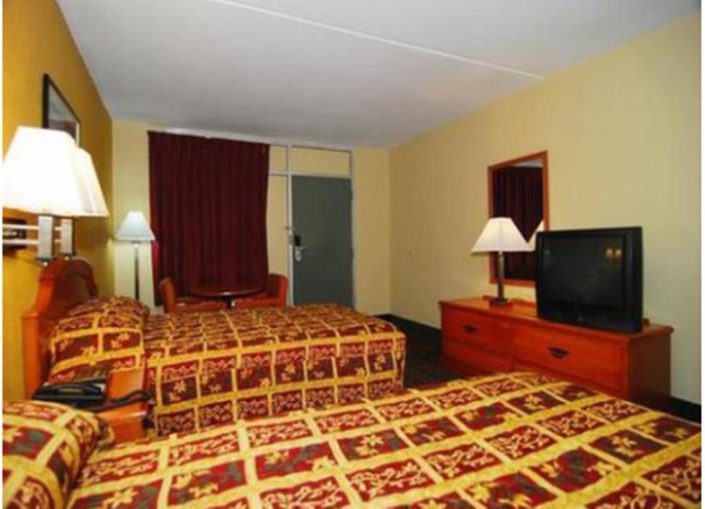 Double Room with Two Double Beds - Smoking