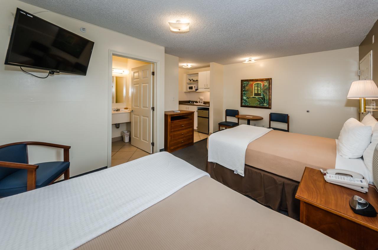 Upgraded Double Non-Smoking, Kitchenette