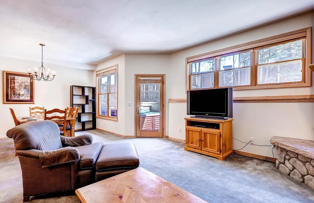 Corral At Breckenridge #103E - Private Hot Tub - Close To Town-1