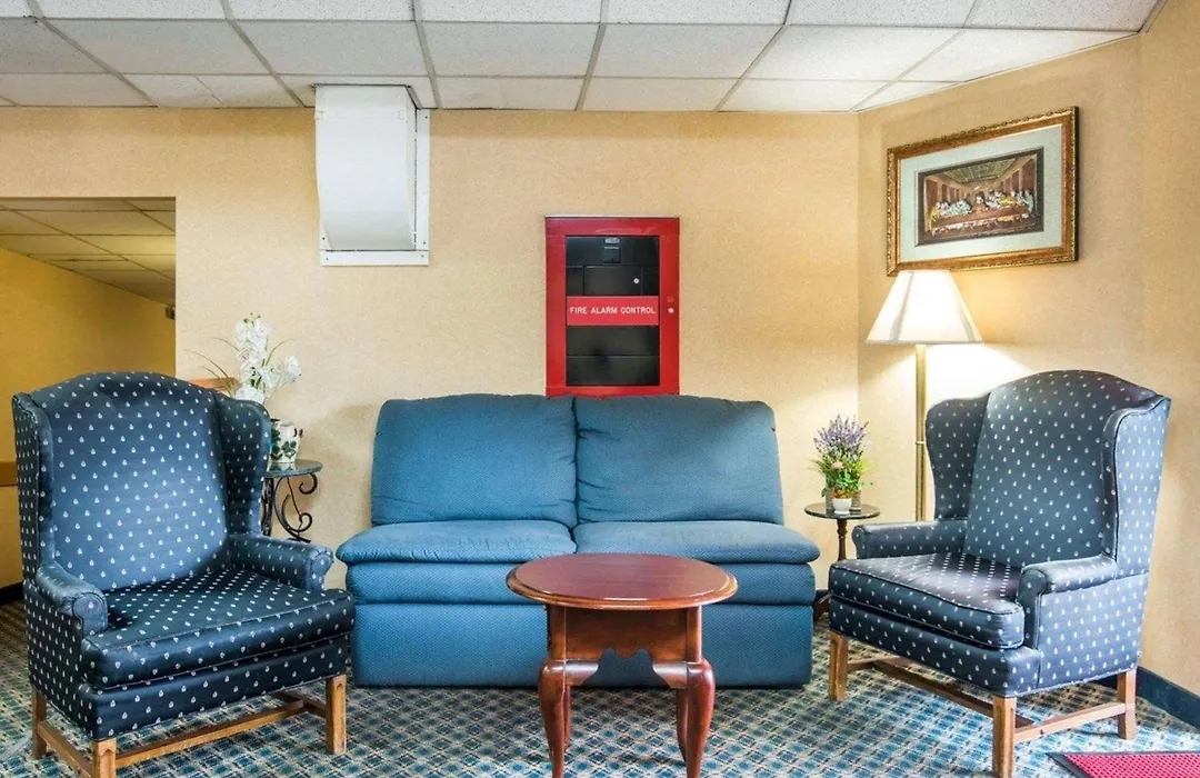 Econo Lodge Manchester-1