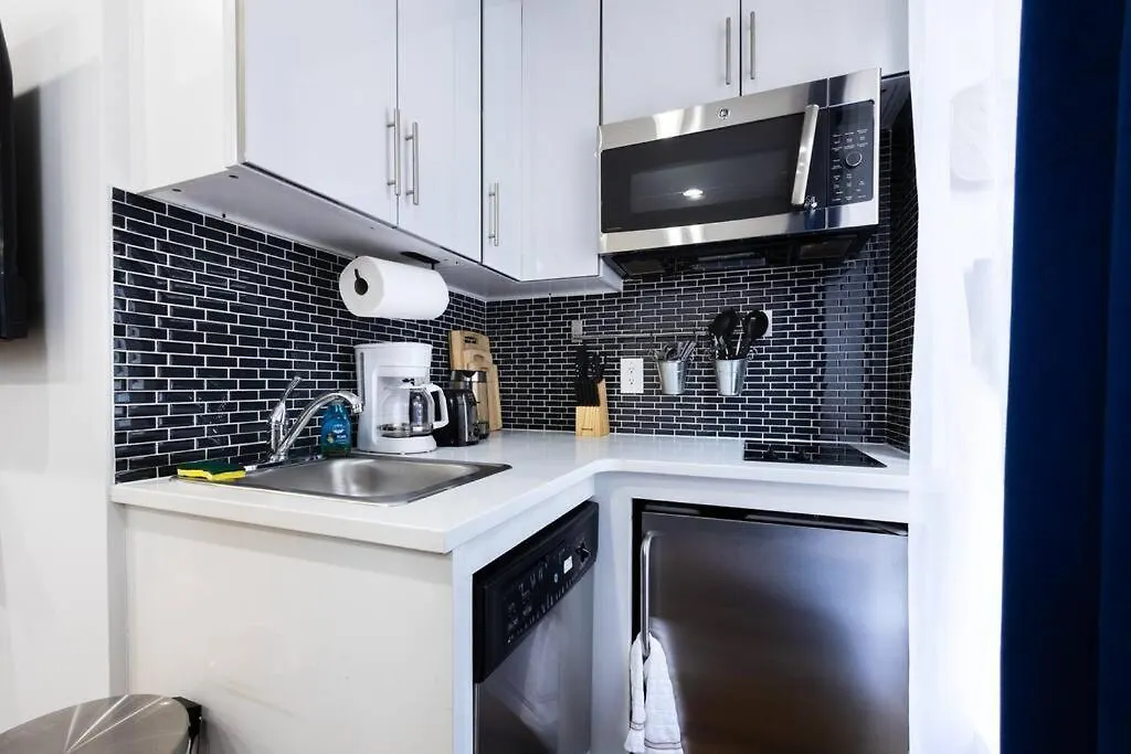 69-2D Stylish Lower East Side 1Br Apt Brand New-1