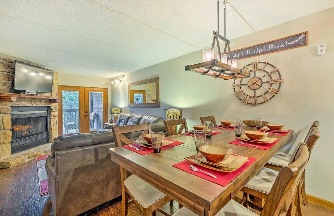 Chalet Village Upper Alpine Condo W/ Pool Access!-1
