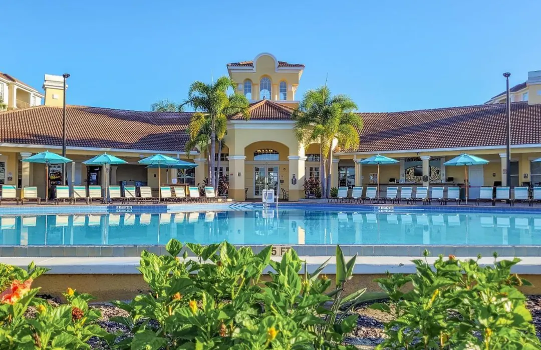 4Br 2Bath Condo Balcony 5Min Conv Center 2020Ft-1