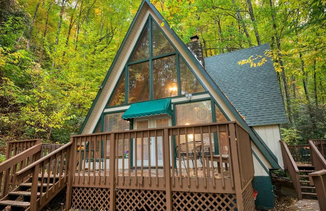 Smoky Bear Hideaway-1