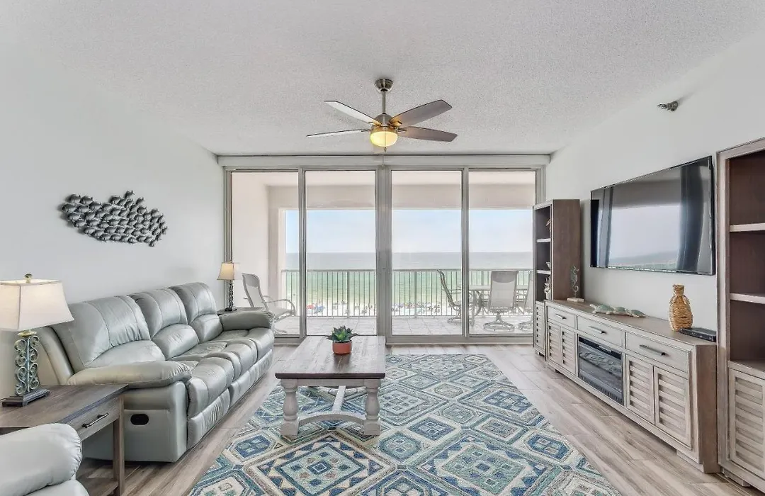 Regency Condo 405-1