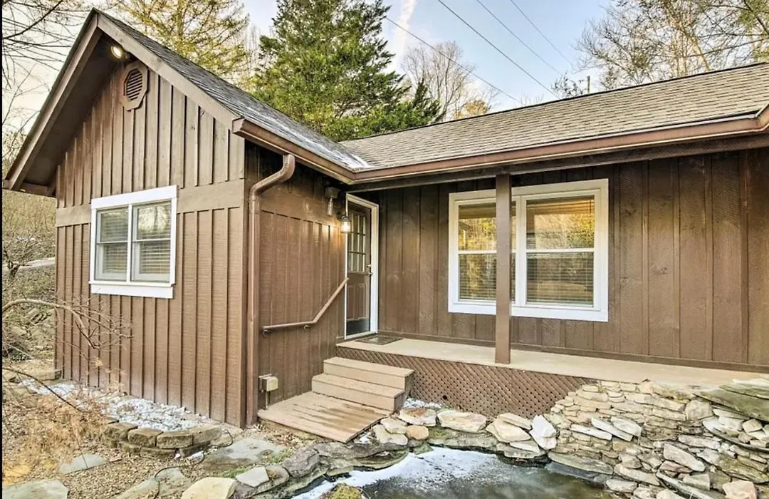 Smokey Mountain Hideaway-1