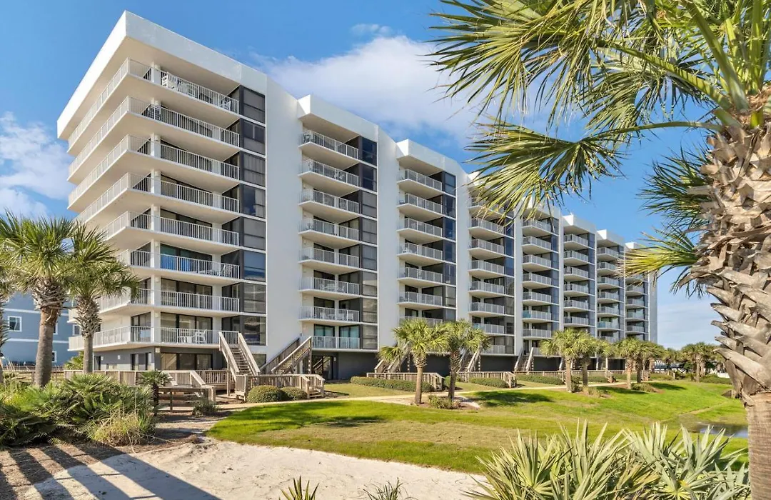 Beachfront 2Br With Free Seasonal Beach Service Mainsail 131-1