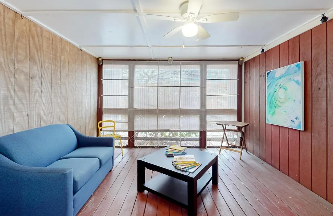 Captain'S Quarters-1