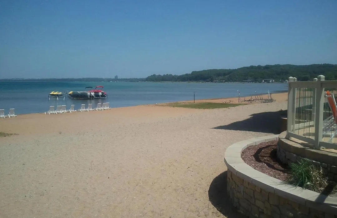 Corner Suite At Peninsula Bay Resort Awaits-1