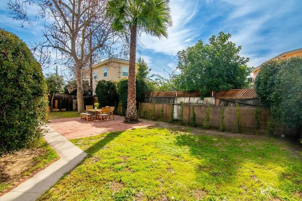 Beautiful 3 Bed 1 Bath Designer Home + Hot Tub-1
