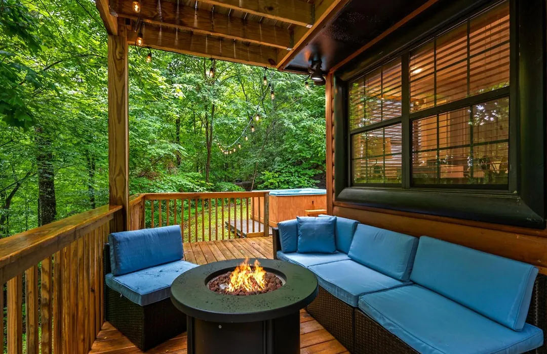 Sugar Bear Cabin With Hot Tub And Fire Pit-1