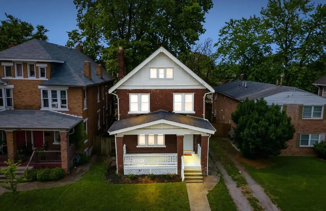 Large 5 Bedroom House Next To Osu, Sleeps 16-1