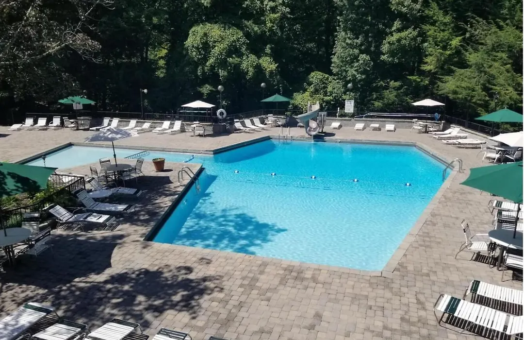 Stairway To Heaven - 3 Master Suite, Location, Privacy, Firepit-1
