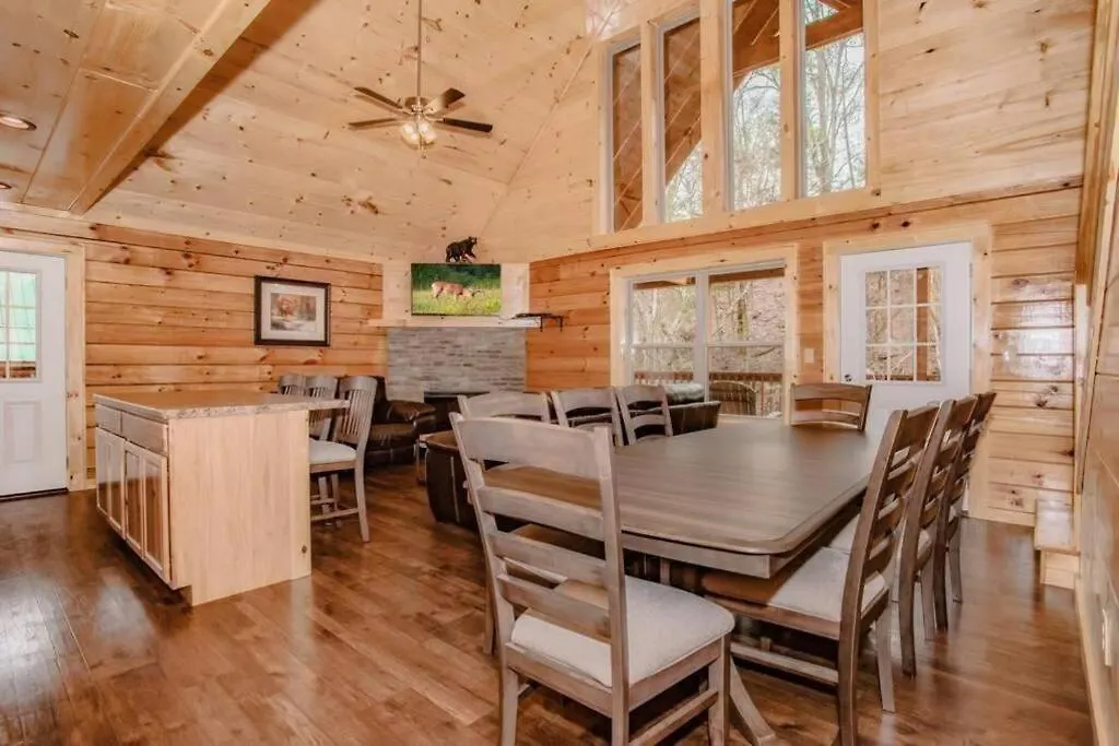 Papa Wolf'S Cabin - Pool Community-1