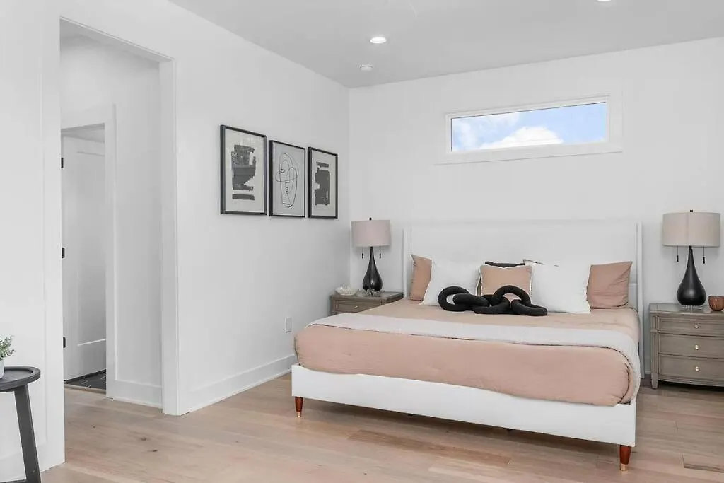 Modern 4Br - Heart Of Downtown Raleigh - Views!-1