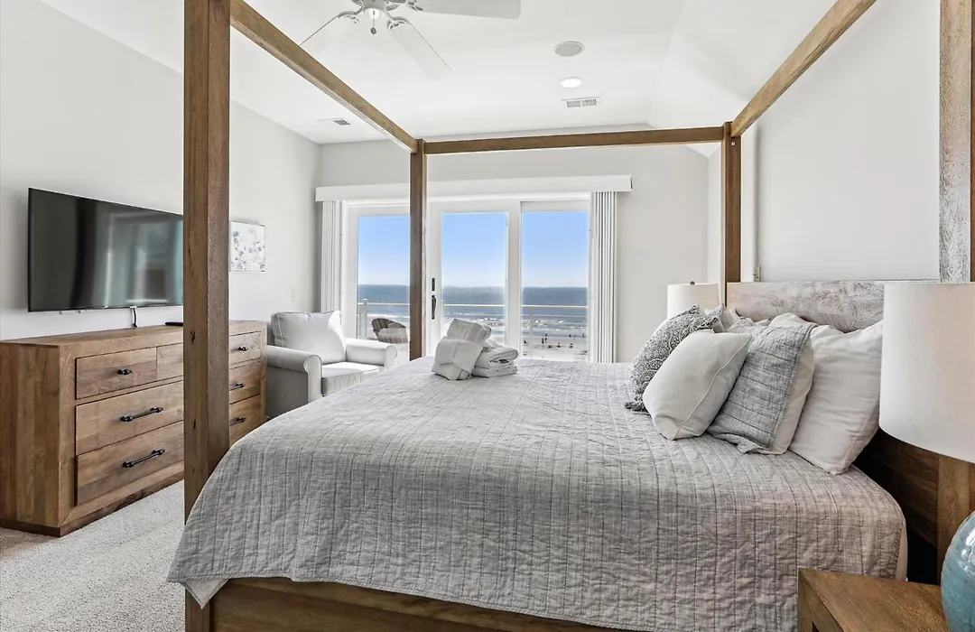 9 Singleton Beach Place- Renovated, Oceanfront, Pool, Elevator, Free Activities Included-1