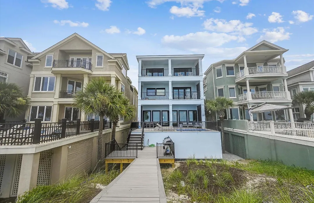 3 Singleton Beach - Oceanfront Estate, Private Pool, Elevator, Free Activities Included-1