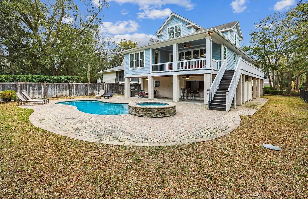 13 Moonshell Rd- Near Ocean,Huge Pool,Fully Fenced Backyard! Free Activities!-1