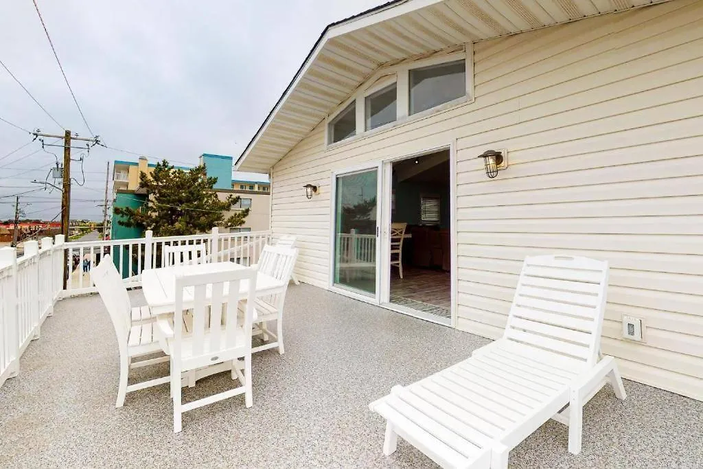 The Orange Crush - 5Br Beachfront Family Retreat-1
