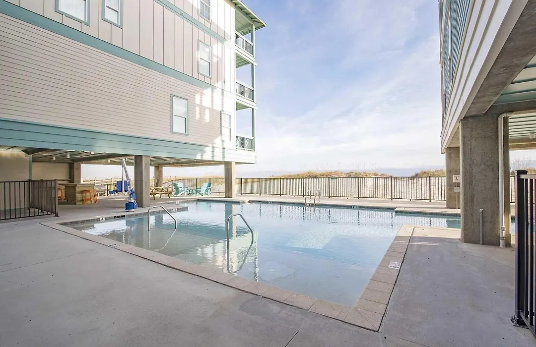 Breezyville Northeast Sun 12Br-1