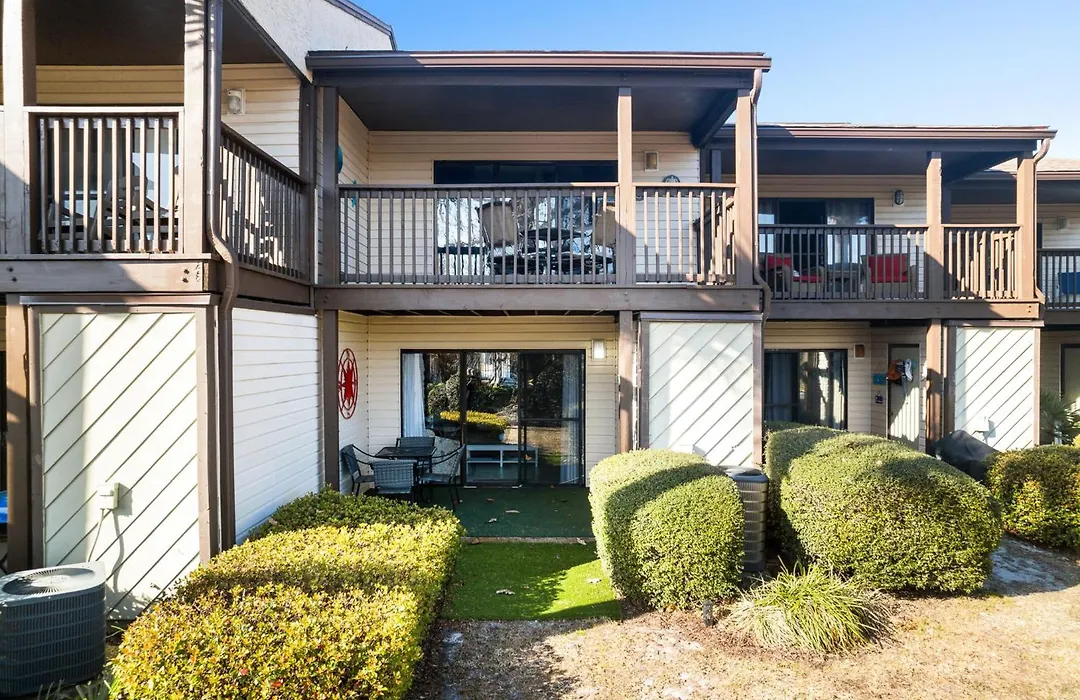 Portside N3 - 2 Bedroom Pet Friendly! Pool View!-1