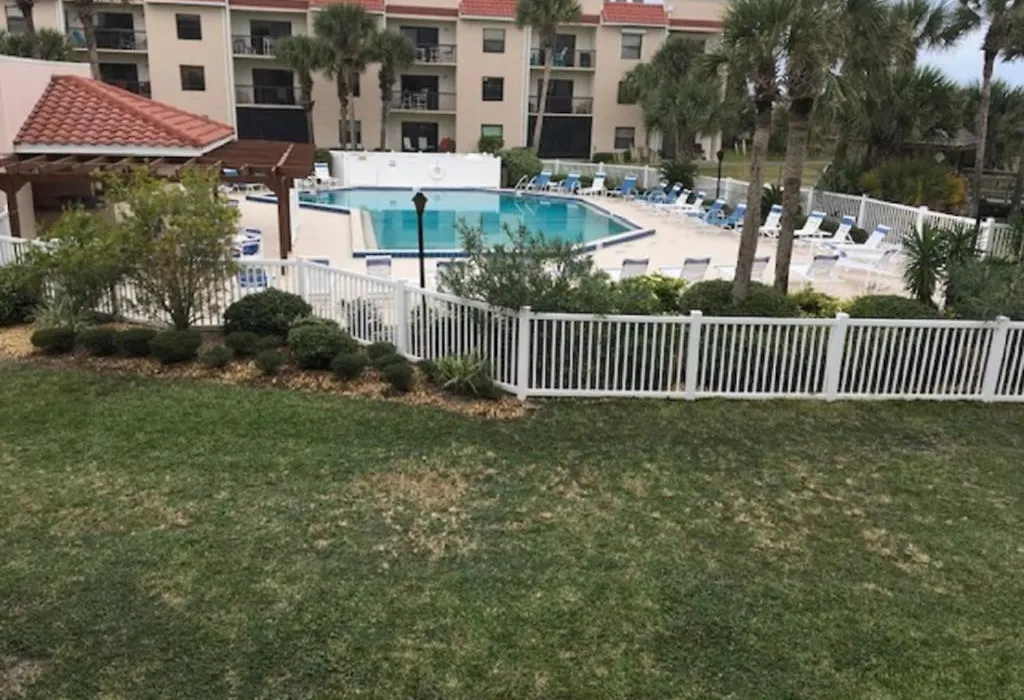 Ocean Village Club O15-1