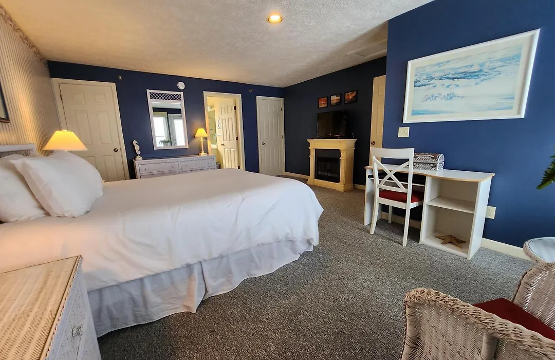 North Shore Inn Tc 306-1