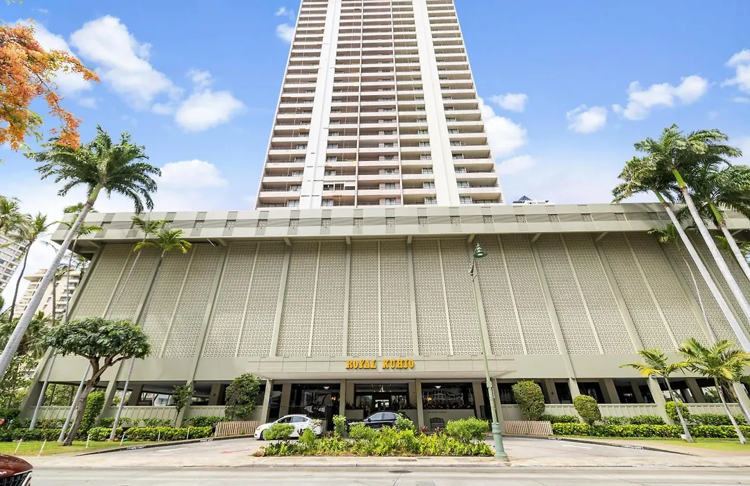 Royal Kuhio 1606 - Spacious Studio With Diamond Head City Views In The Heart Of Waikiki!-1