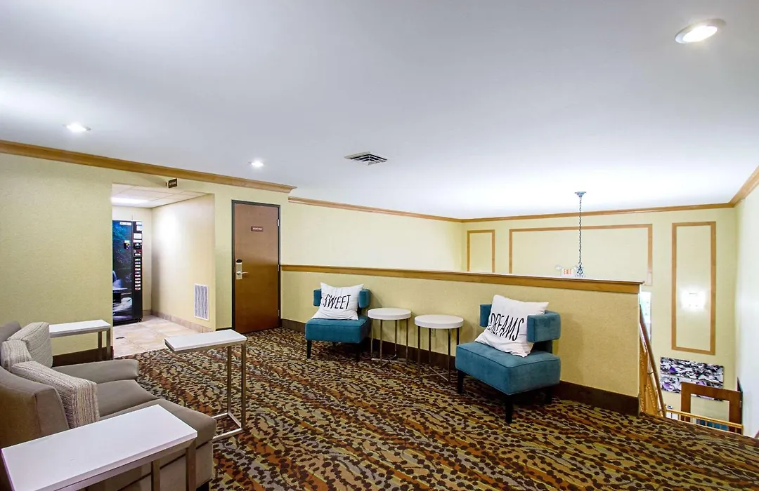 Mainstay Suites Madison - Monona-1