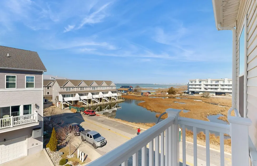 Broad Marsh Beach House II-1