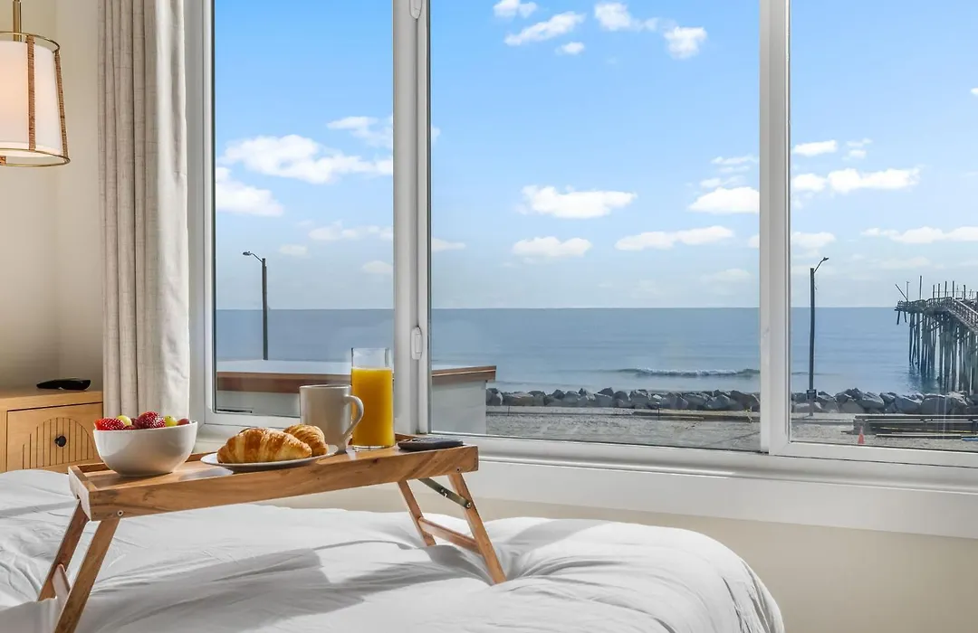 Ocean Breeze Oasis Oceanfront Condo Pool & Elevator-1