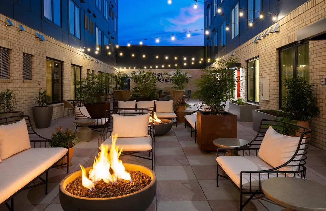 4 Units 16 Guests New 12 South Hotel Rooftop Courtyard The Gilmore-1