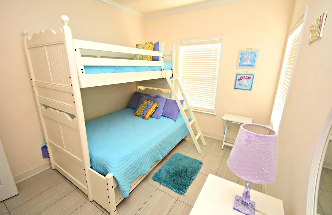 Spinnaker Pointe-1