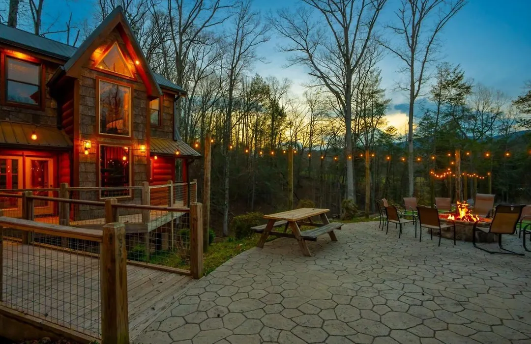 Treehouse River Lodge-1