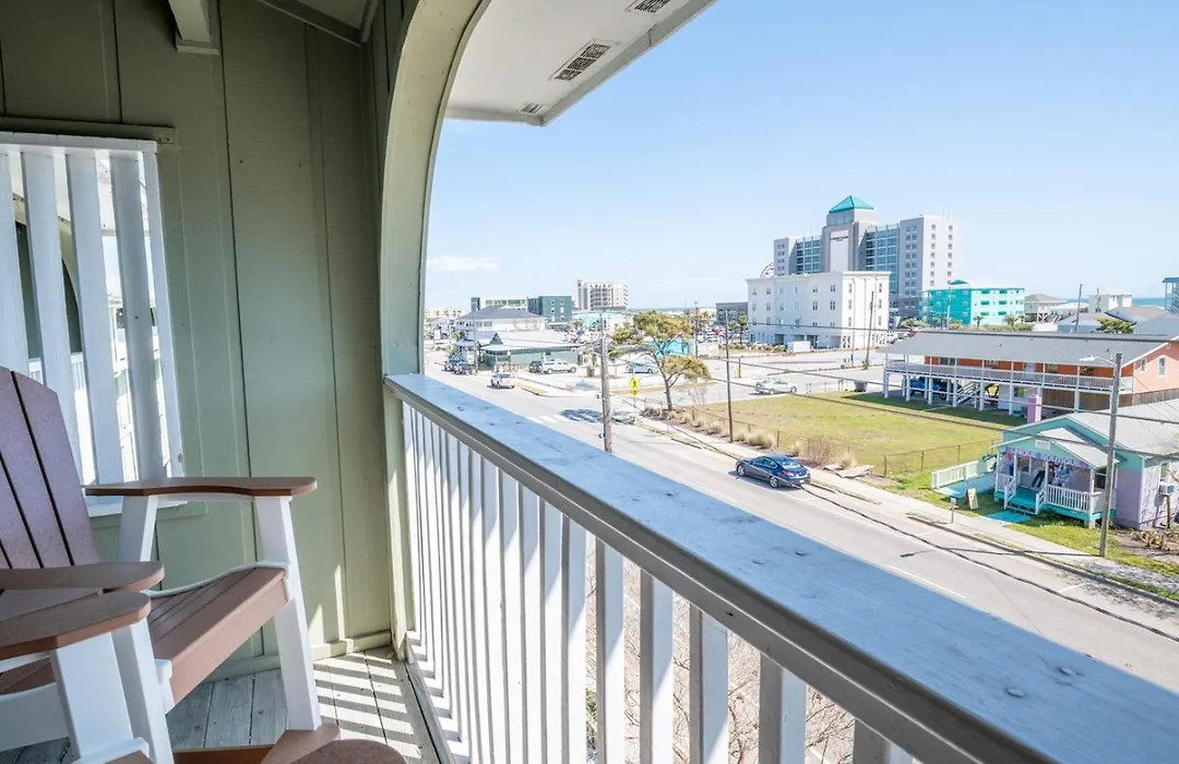 Condo In The Heart Of Downtown Carolina Beach-1