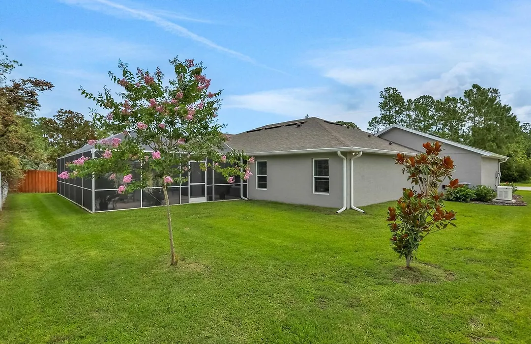 Spacious Home With Private Hot Tub, Firepit, Grill And 3 In 1 Game Table-1