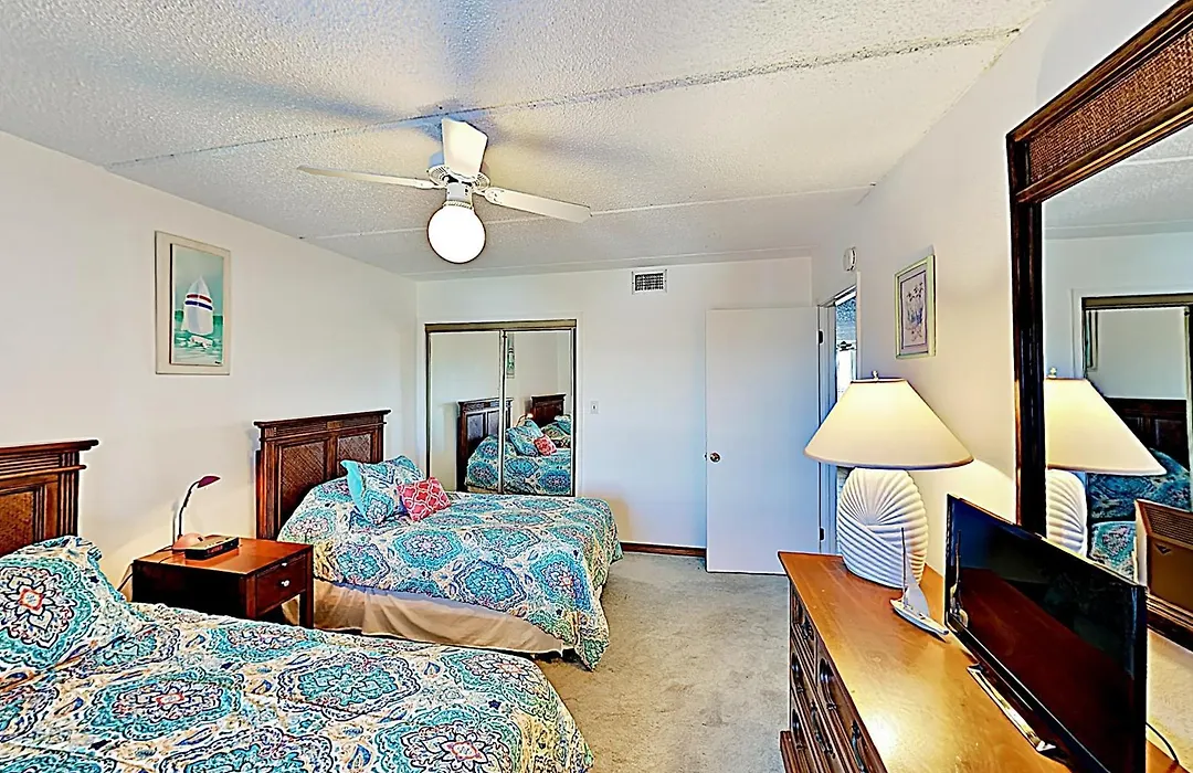 Suntide III Condominiums-1