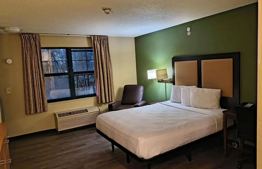 Extended Stay America Suites - Chicago - Schaumburg - Convention Center-1