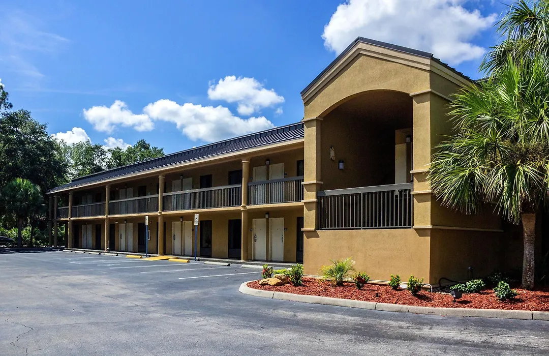 Econo Lodge Palm Coast Central-1