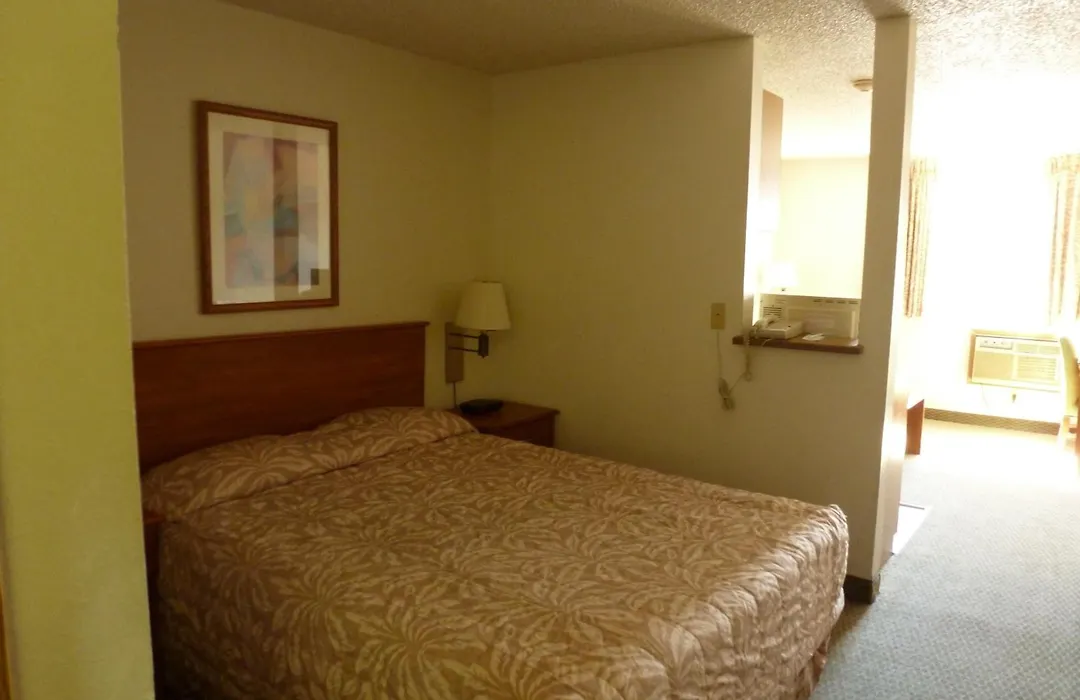 Sunshine Motel II-1
